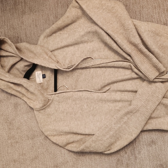 Universal Thread Womens Tan Zip-Up Sweater - Picture 3 of 3